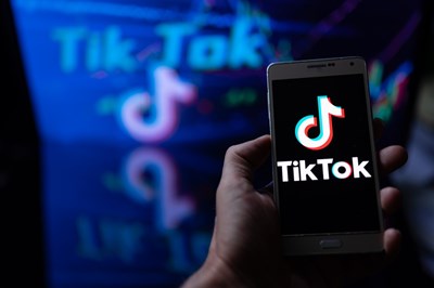 So are we banning TikTok or what? Also: Can an influencer really tank an $800M company?